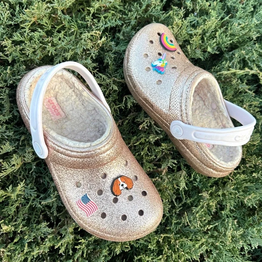 CROCS KIDS CLASSIC LINED GLITTER CLOGS WITH‎ CHARMS Little Kids Size J 2 Gold